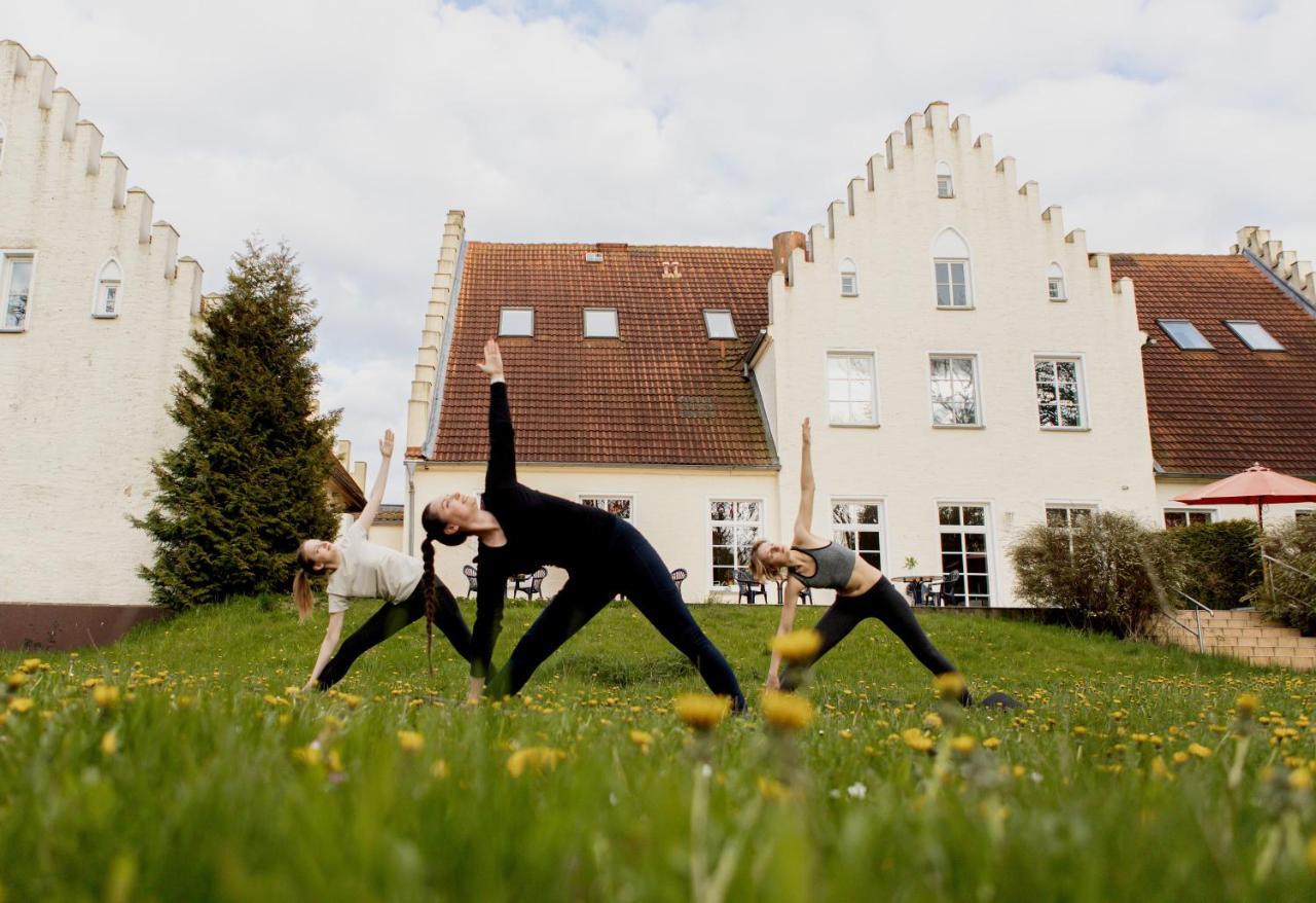 Boutique Hotel Gut Tribbevitz Neuenkirchen auf Rügen Exterior foto