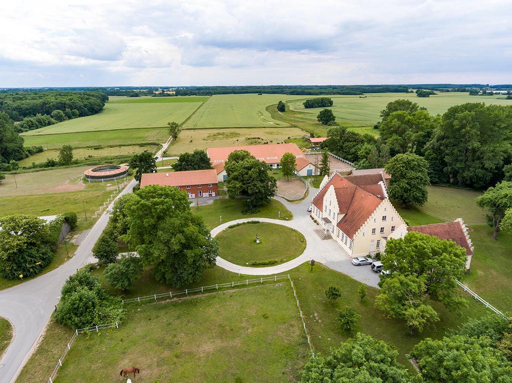 Boutique Hotel Gut Tribbevitz Neuenkirchen auf Rügen Exterior foto